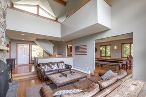 Smart TV, fireplace, DVD player, computer monitors