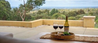 Summerville Treetops: A Stunning Valley Retreat