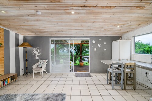 2-Bedrooms*Kitchenette*Living Area*Covered Deck*Sea Views*BBQ Facilities