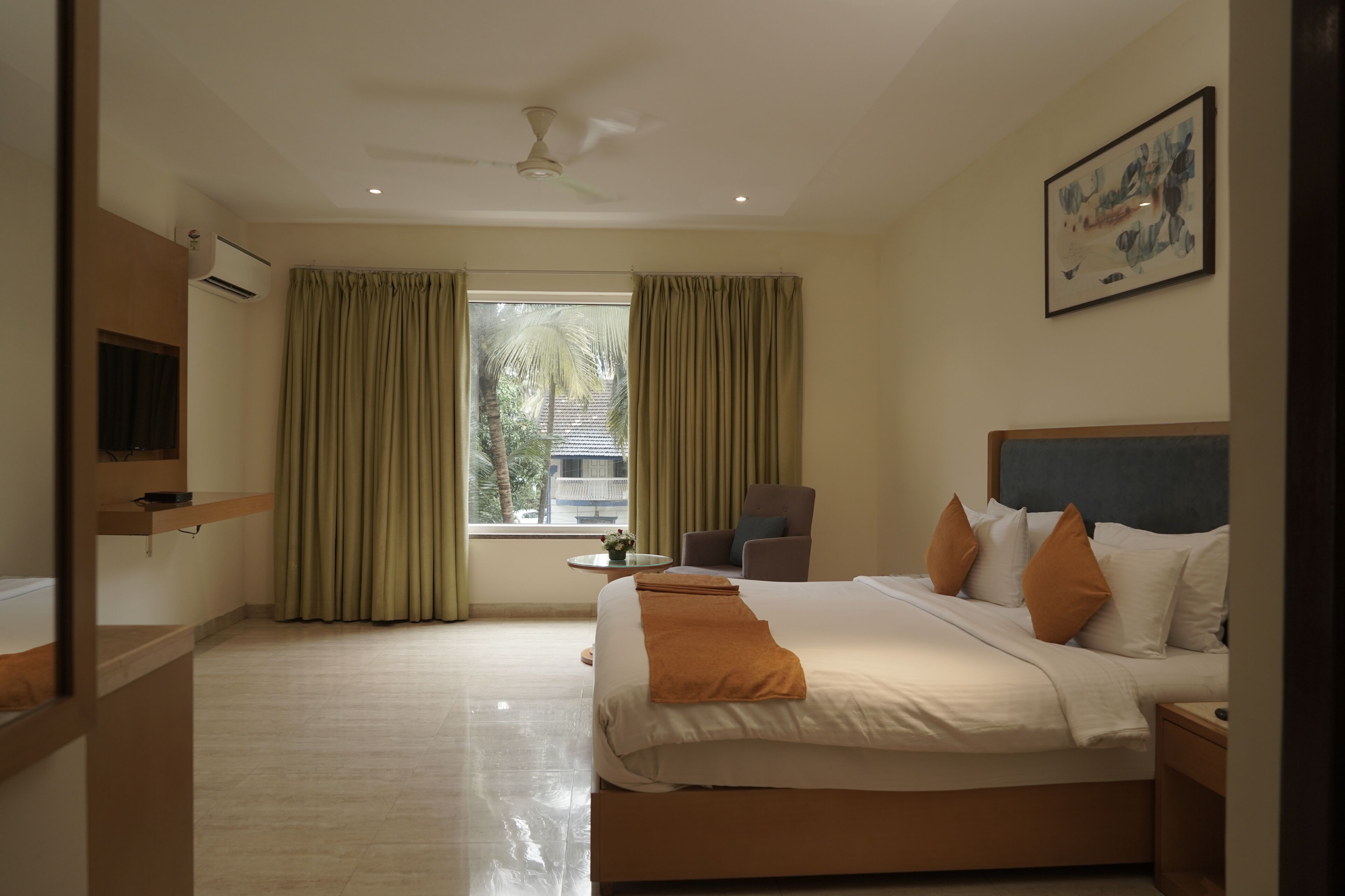 Standard Room | Premium bedding, minibar, in-room safe, desk