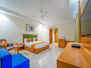 Superior Deluxe with Balcony | Desk, free WiFi, bed sheets