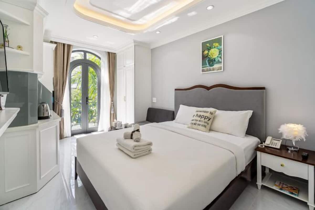 1 habitación, ropa de cama de alta calidad y escritorio
