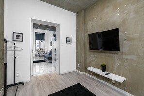 Apartment | Television - Sleepway Apartments - Grey Dream (Poznan)
