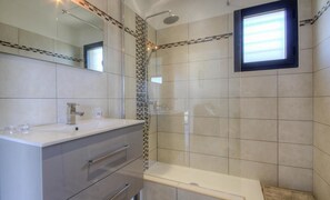 Toallas y papel de baño 
