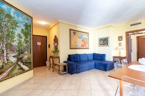 Video games - Holiday Apartment 'Casa Pia' with Balcony (Valledoria)