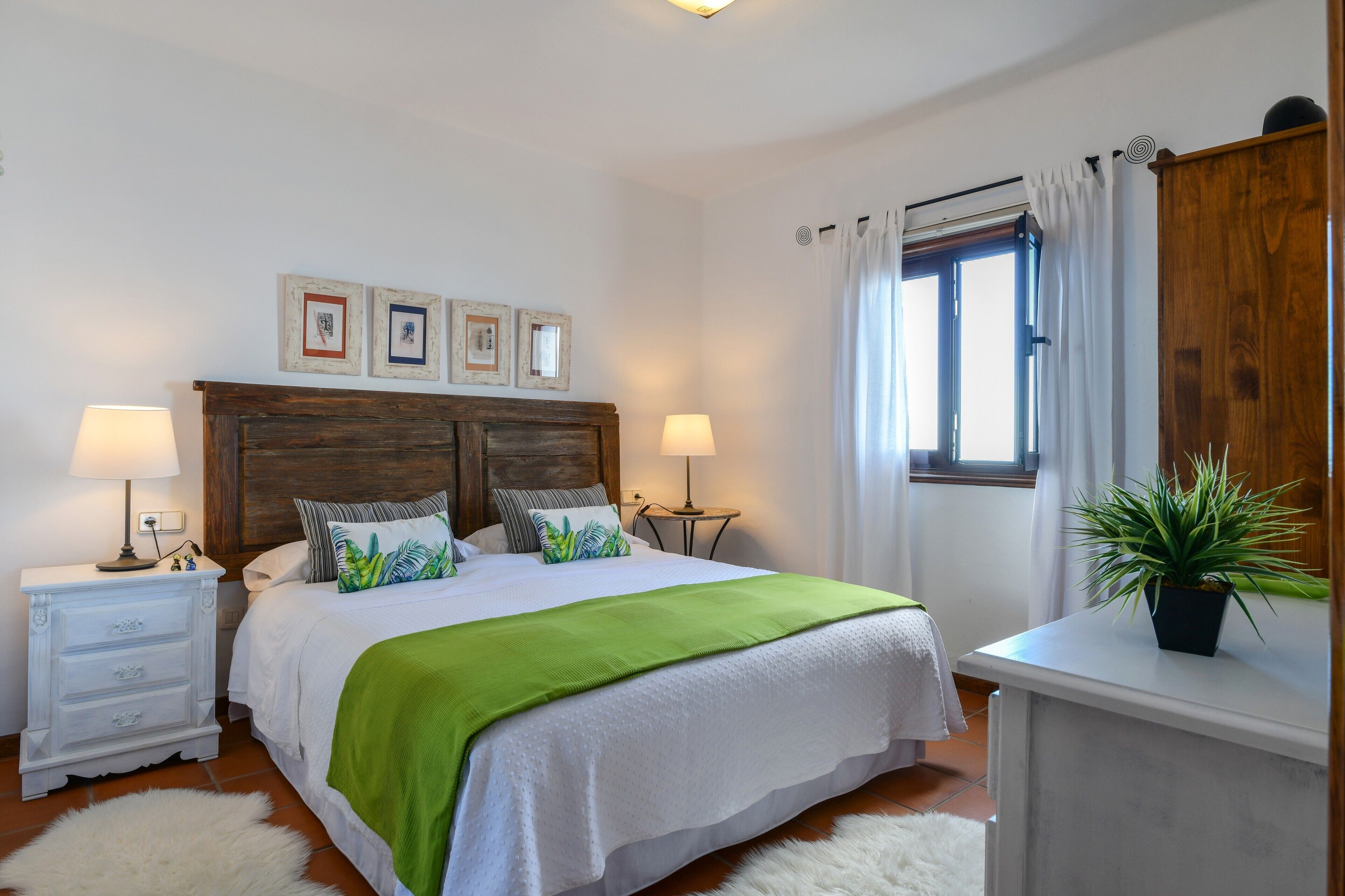 2 dormitorios, tabla de planchar con plancha, wifi gratis y ropa de cama