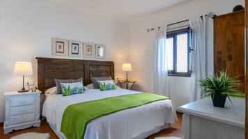 2 dormitorios, tabla de planchar con plancha, wifi gratis y ropa de cama