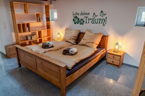 Premium bedding, individually decorated, free WiFi - Seasides Villa Kunterbunt (Scharbeutz)