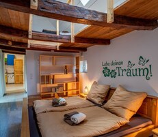 Premium bedding, individually decorated, free WiFi