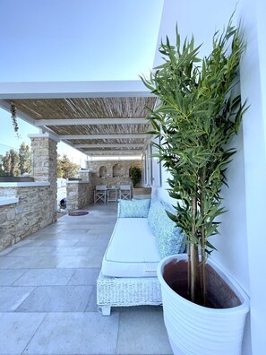 Terrace/patio - SUNSENSES VILLA DIONE PRIVATE POOL (Piso Livadi)