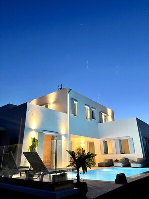 Outdoor pool - SUNSENSES VILLA DIONE PRIVATE POOL (Piso Livadi)