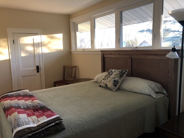 4 chambres, fer et planche à repasser, Wi-Fi, draps fournis