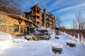 Exterior - Ski in / Ski out, Spa, Fireplace, Parking, View (Mont-Tremblant)