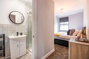 1 多间卧室、熨斗/熨衣板、旅行婴儿床、WiFi