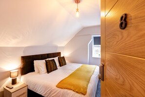 1 bedroom, iron/ironing board, travel cot, WiFi