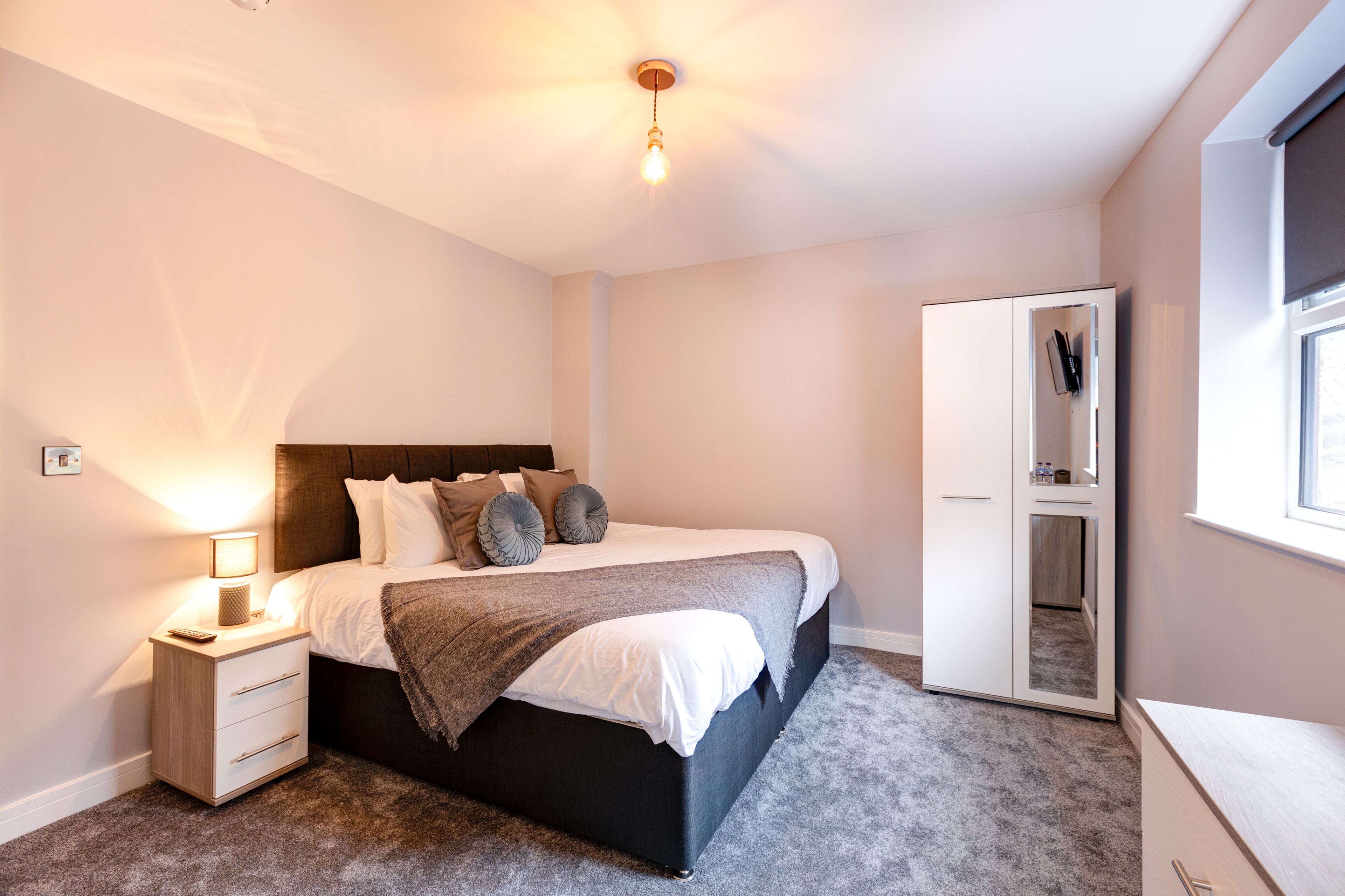 1 chambre, fer et planche à repasser, lit parapluie, Wi-Fi