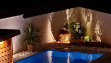 Piscine extérieure, piscine chauffée