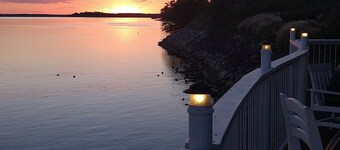 Walk to beaches, large beautiful 2bdrm two bath, "Kingsmill on the James"