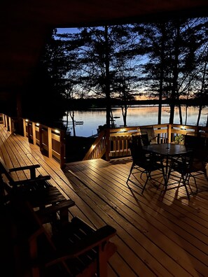 Outdoor dining - Stunning, Cozy Lake House with 680 feet of shoreline  (Lake Tomahawk)