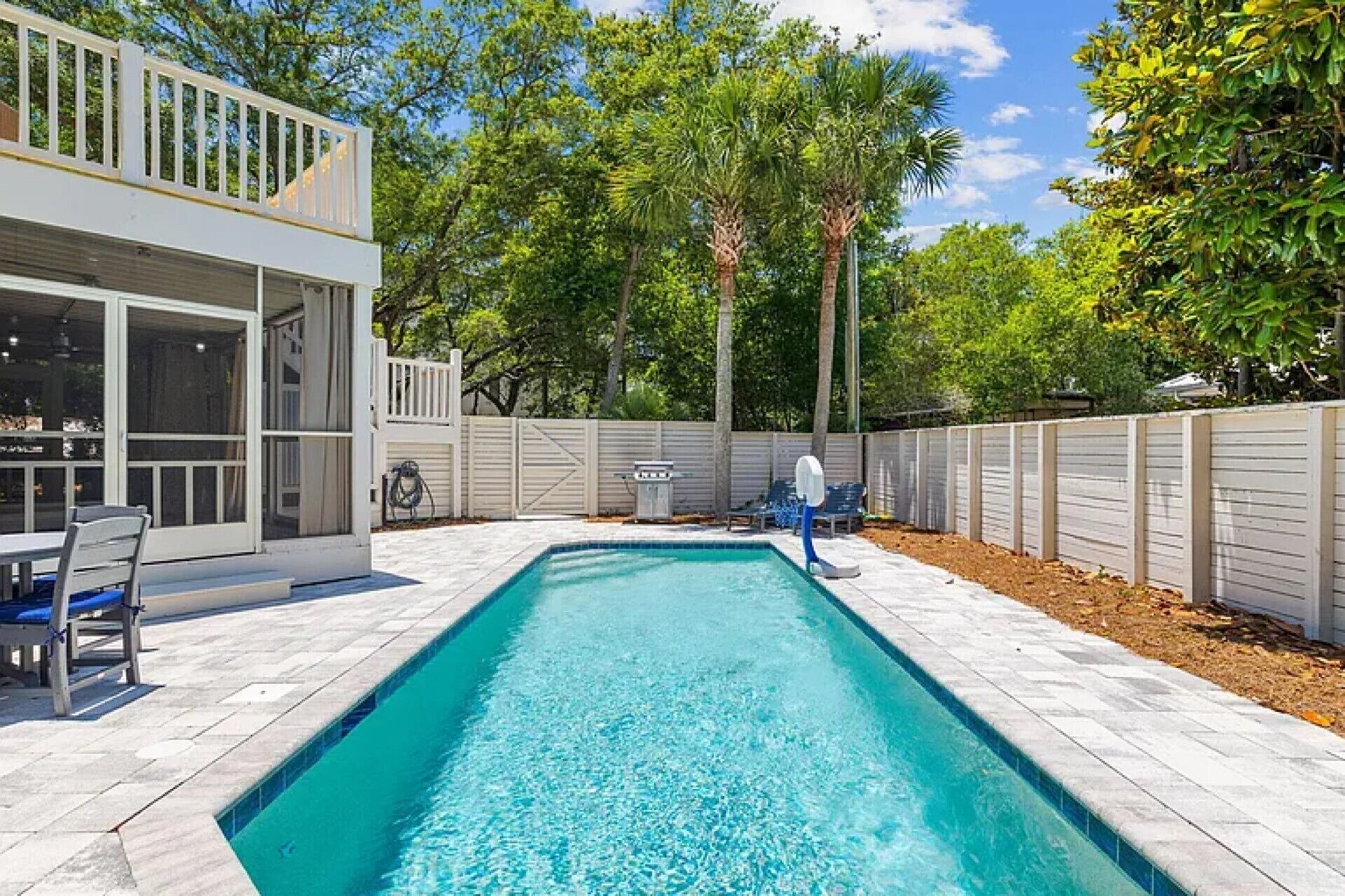 Beach House - Short Walk to Seaside & Beach! - Sleeps 10 Comfortably