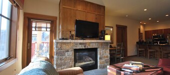 2 BR Hyatt Residence Club Main Street Station Direct Mountain View