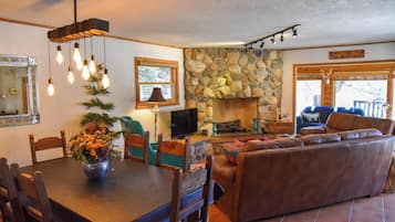 Tv, pejs, dvd-afspiller