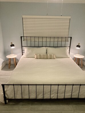 2 bedrooms, desk, iron/ironing board, free WiFi
