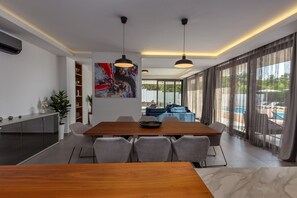 تناول الطعام