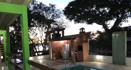 LINDA CASA CONDOMÍNIO AMAPI, EM FRENTE A LAGUNA DE IGUABINHA