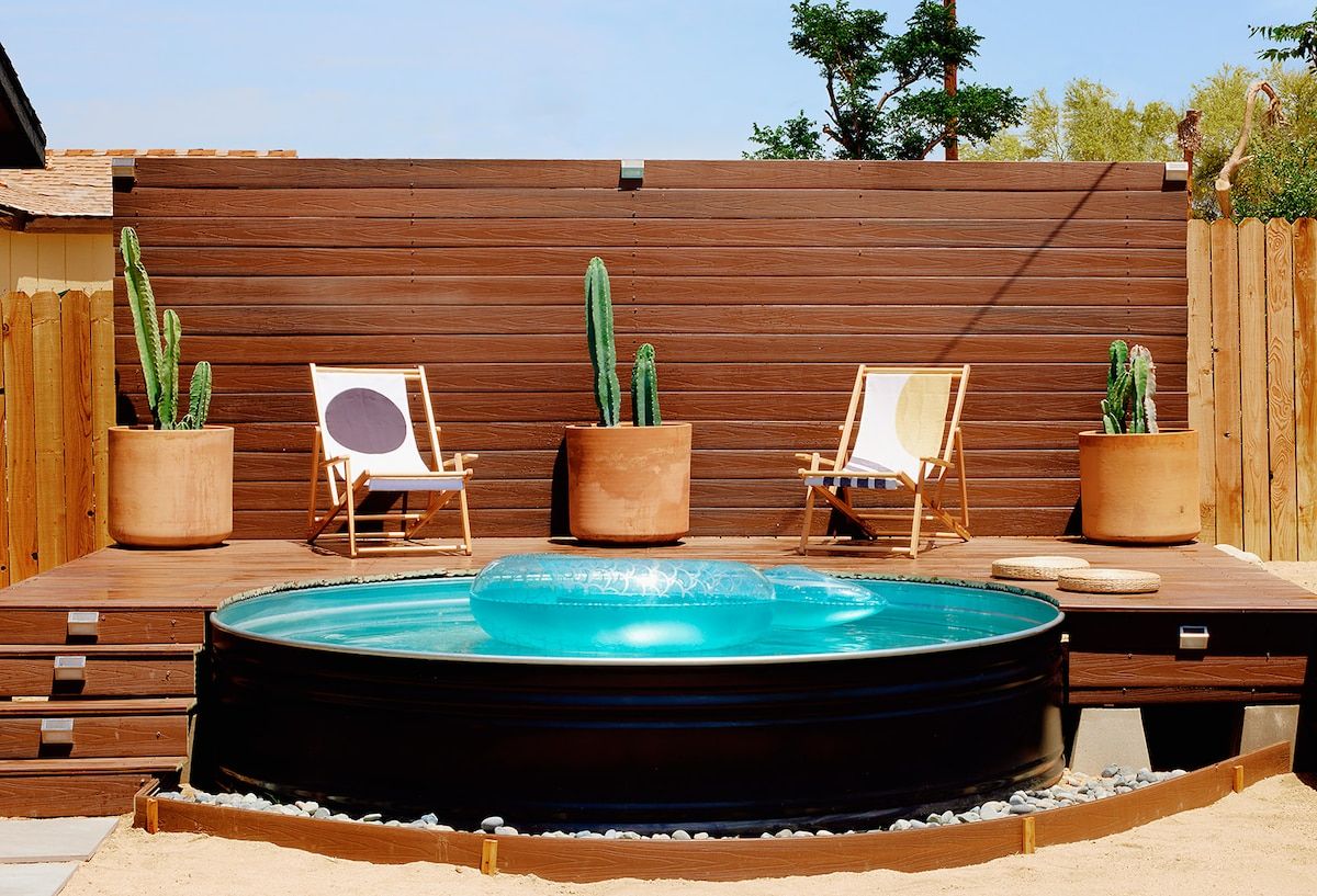 Bañera de hidromasaje al aire libre
