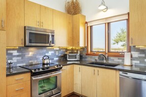 茶具/咖啡用具、冰箱、微波炉、烤箱