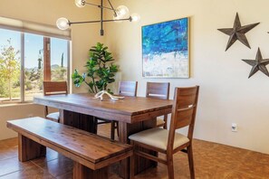 Unclassified image, 5 of 30, button - Horizon House | Hot Tub, Fire Pit & BBQ in JT (Joshua Tree)