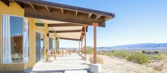 Las Alas del Sol - Desert Architectural Gem