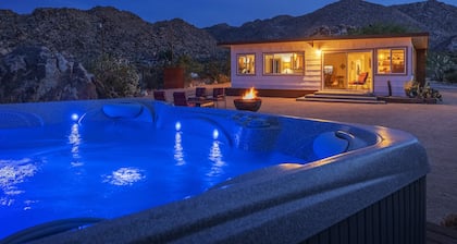 đ”La Luna Azul - A Private Home in the Boulders w/ Hot Tub, Fire Pit and BBQđ”