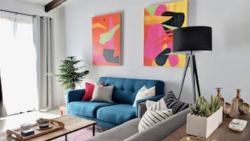 Télévision, cheminée, médiathÚque, chaßne hi-fi