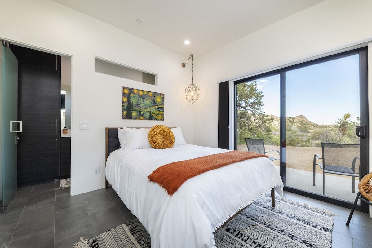 2 bedrooms, WiFi (free), bed sheets