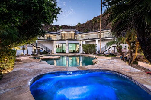 Camelback Mountain Mansion - Micro-resort, Views, Golf, Heated Pool, Game Room