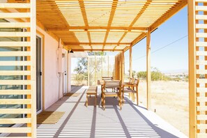 Unclassified image, 2 of 31, button - Flamingo Ranch - Dreamy Desert Design (Yucca Valley)