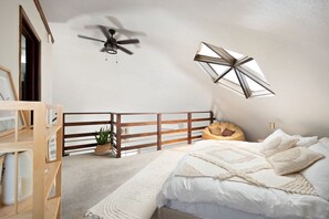 1 bedroom, free WiFi, bed sheets - Abracadabra Dome in the Desert-Unique Experience! (Landers)