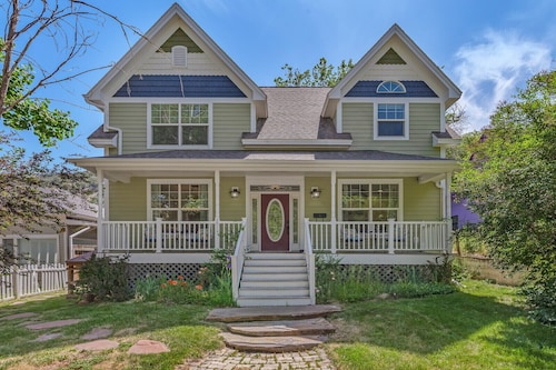 Game & Movie Rooms, Fire Pit, Family Friendly, A/C