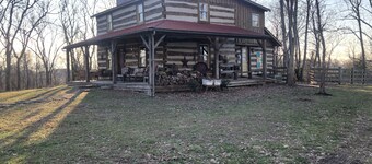 Cedar Ridge Farm - Rural Artist/Writer Retreat