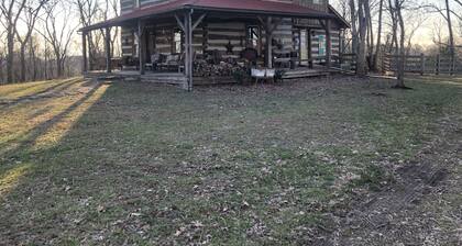 Cedar Ridge Farm - Rural Artist/Writer Retreat