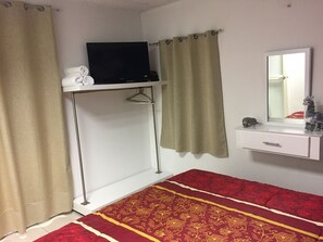 3 Schlafzimmer, Bügeleisen/Bügelbrett, WLAN, Bettwäsche