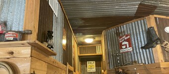 Cedar Cabin in the Woods - Longview, Tx