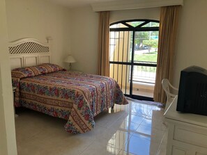 3 chambres, fer et planche à repasser, Wi-Fi, literie fournie