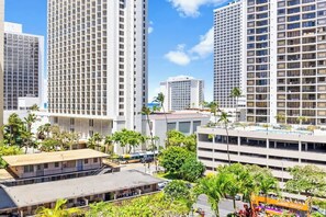 Exterior - Diamond Head View Close to Waikiki Beach + Parking (Honolulu)
