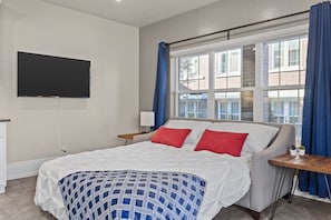 1 bedroom, iron/ironing board, free WiFi, bed sheets