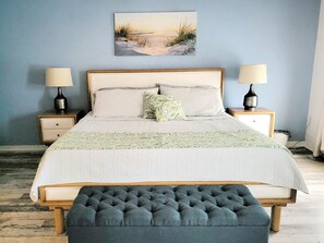 4 bedrooms, desk, iron/ironing board, travel crib