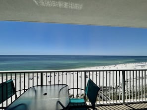 Outdoor dining - Flash Sale Tradewinds 805 2/2 Sleeps 7 (Orange Beach)