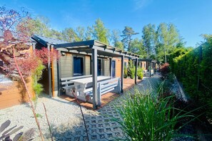 Terrace/patio - Holiday Home in Dziwnów by the Baltic Sea (Dziwnow)